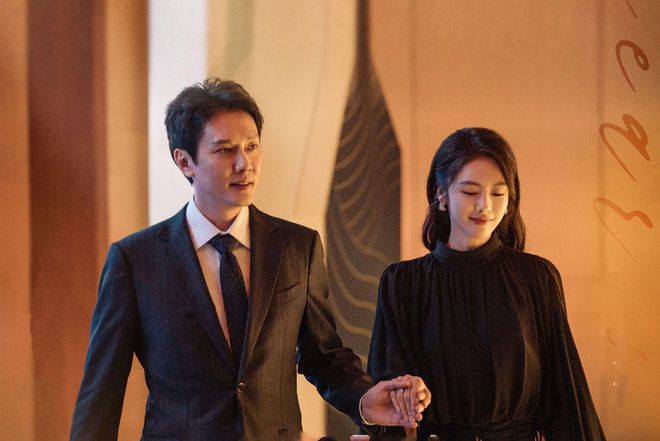 一看冯绍峰观众不淡定了令人窒息的婚姻尊龙凯时新版APP《婚内婚外》开播(图11)